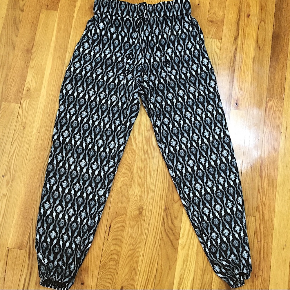 🚫SOLD🚫 Tribal Casual Pants Lounge EUC Stoosh